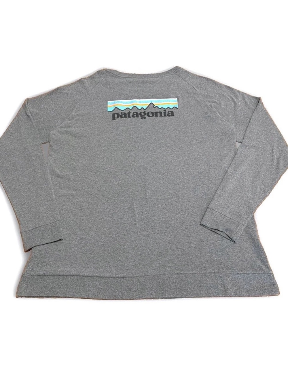 patagonia Women’s P-6 Logo Responsibili-tee - Long-Sleeve Gray T-Shirt